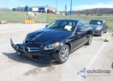 2016 Mercedes-Benz C 300 4Matic/Luxury 4Matic/Sport 4Matic из США, поврежденный, VIN 55SWF4KBXGU099029